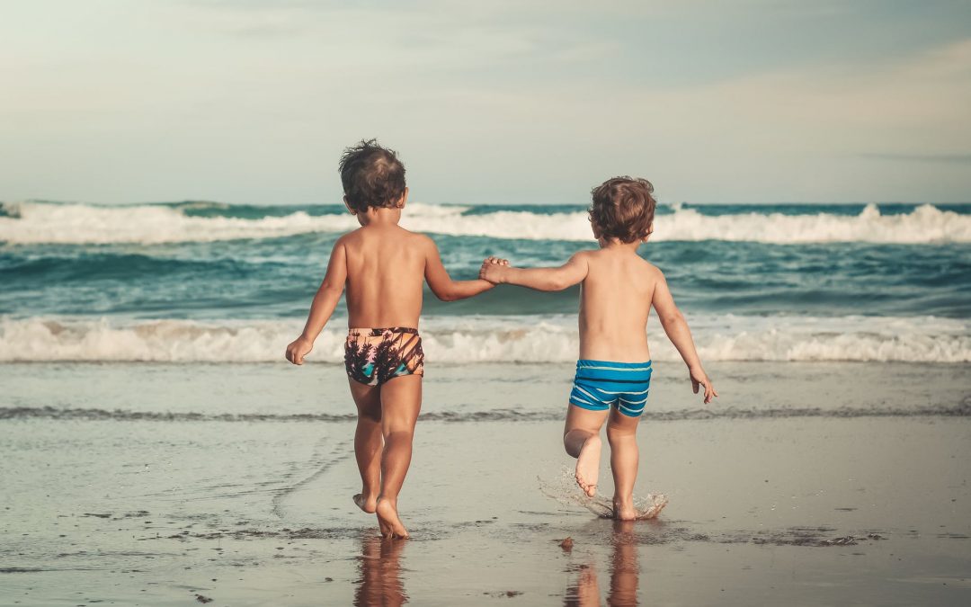 7 dicas para levar crianças e bebês para a praia