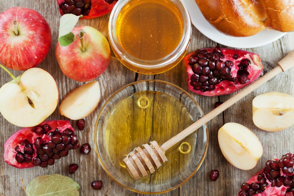 Rosh Hashana, Jewish New Year Holiday, honey, apple, pomegranate, hala