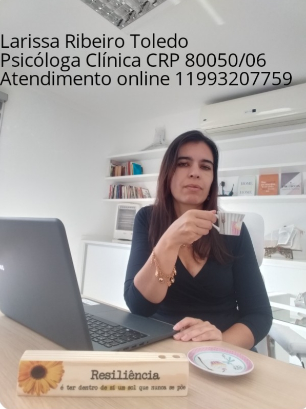 Larissa Ribeiro Toledo - Psicóloga